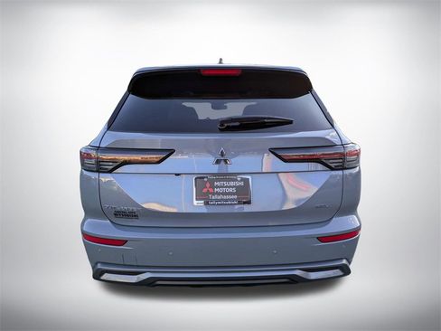 New 2026 Mitsubishi Outlander SEL image 5