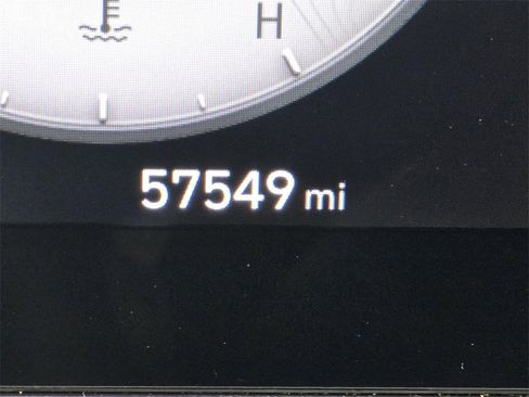 Used 2023 Hyundai Elantra SEL w/ Convenience Package image 33