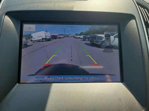 Used 2020 Ford Edge SE FWD image 20