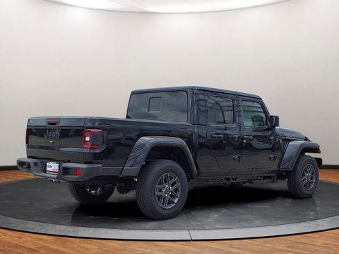 New 2026 Jeep Gladiator Sport AWD/4WD image 15