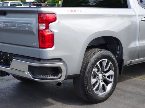 Used 2023 Chevrolet Silverado 1500 LT AWD/4WD image 10