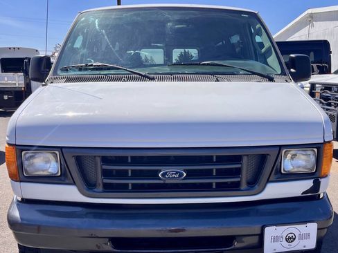 Used 2006 Ford E-350 and Econoline 350 XL RWD image 2