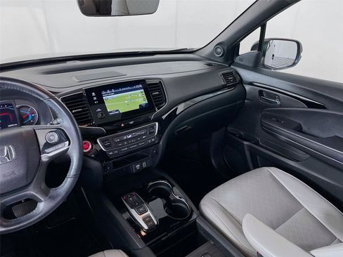 Certified 2021 Honda Passport Touring image 28