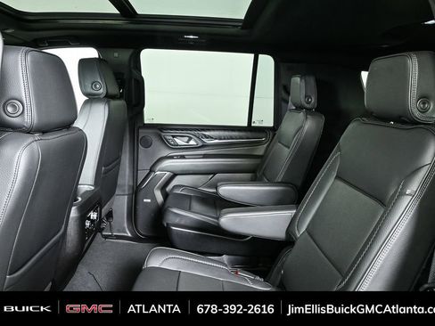 Used 2024 GMC Yukon XL Denali image 19