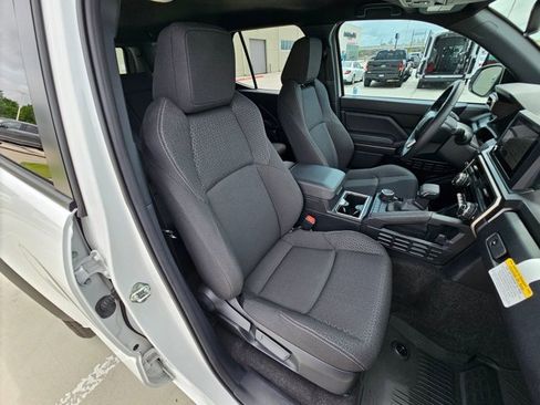 Used 2025 Toyota 4Runner SR5 AWD/4WD image 20