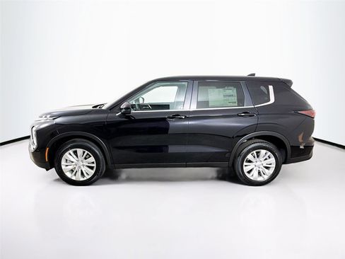 New 2026 Mitsubishi Outlander ES image 24