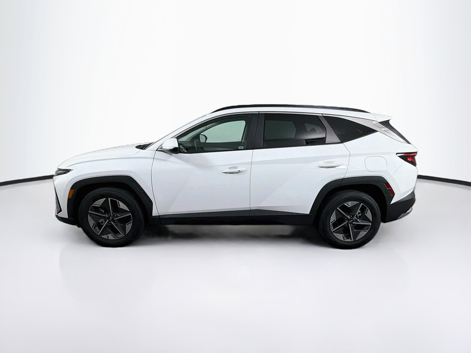 Used 2026 Hyundai Tucson SEL FWD image 4