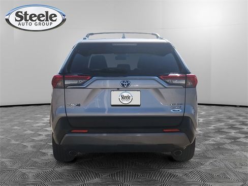 Used 2019 Toyota RAV4 Limited image 4