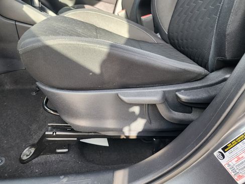 Used 2022 Nissan Kicks S image 23