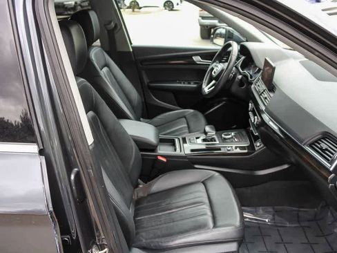 Used 2019 Audi Q5 2.0T Premium w/ Convenience Package AWD/4WD image 17