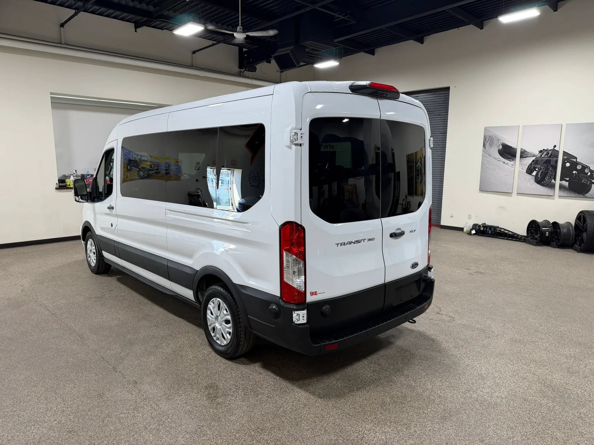 Used 2024 Ford Transit 350 XLT RWD image 12