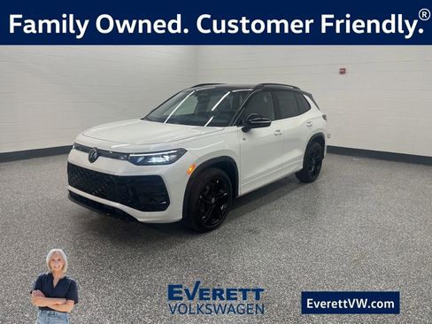 New 2026 Volkswagen Tiguan SE R-Line image 1