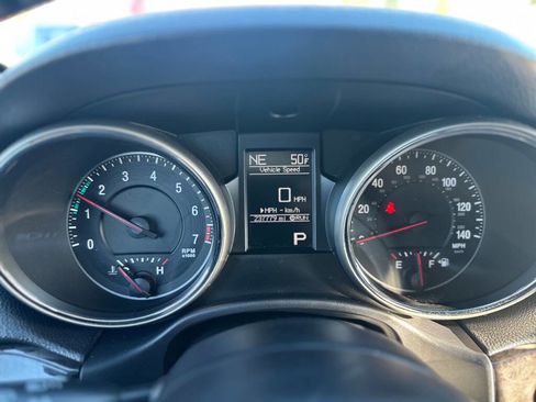 Used 2011 Jeep Grand Cherokee Laredo image 16