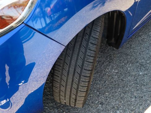 Used 2015 Honda Fit EX image 39