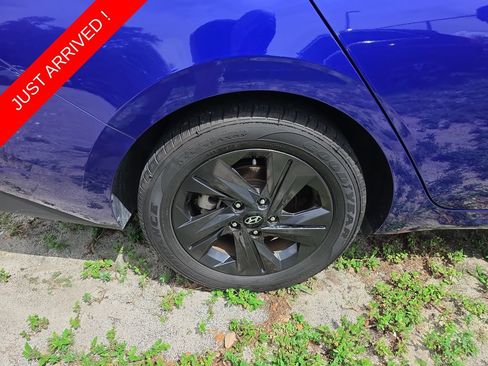Used 2021 Hyundai Elantra SEL w/ Cargo Package FWD image 6