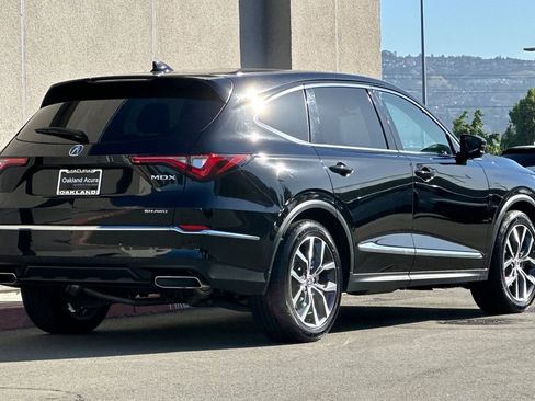 Certified 2023 Acura MDX SH-AWD w/ Technology Package image 5