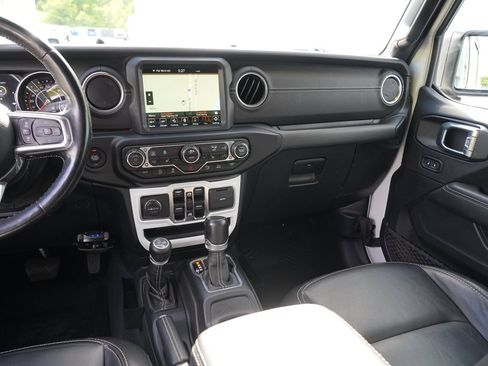 Used 2021 Jeep Gladiator Overland w/ Popular Equipment Package AWD/4WD image 21