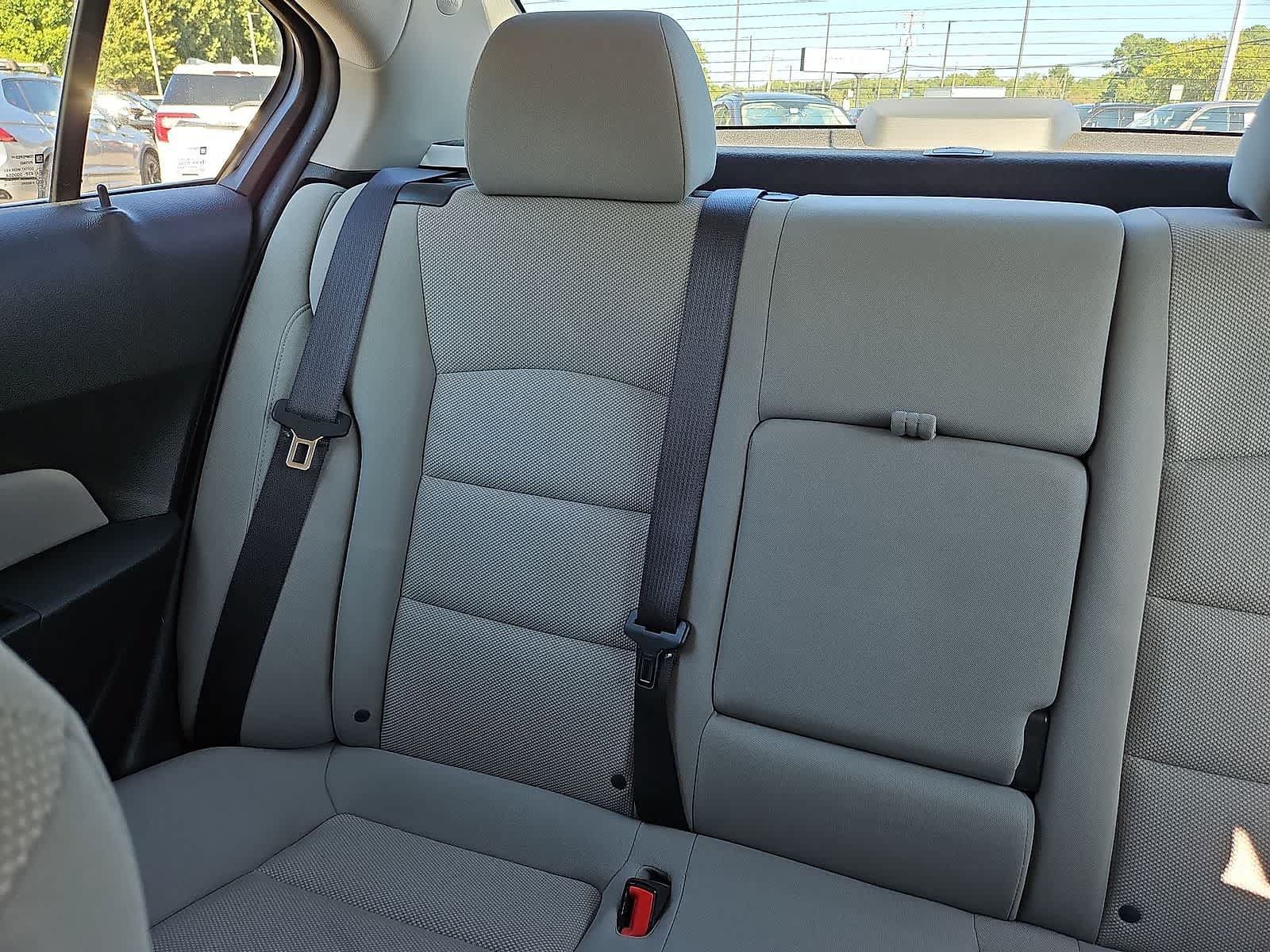 Used 2016 Chevrolet Cruze LT FWD image 13