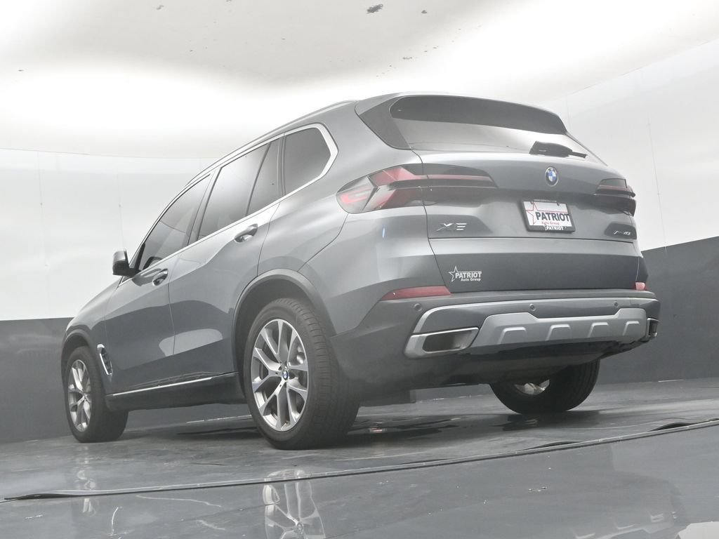 Used 2025 BMW X5 xDrive40i AWD/4WD image 45