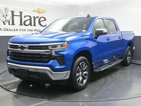 Used 2023 Chevrolet Silverado 1500 LT AWD/4WD image 32