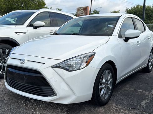Used 2017 Toyota Yaris iA FWD image 20