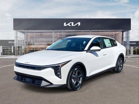 New 2026 Kia K4 FWD image 4
