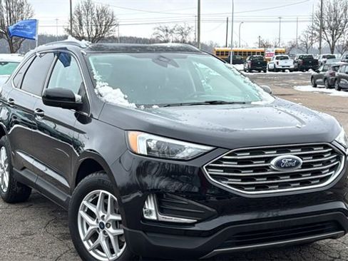 Certified 2022 Ford Edge SEL w/ Convenience Package image 2