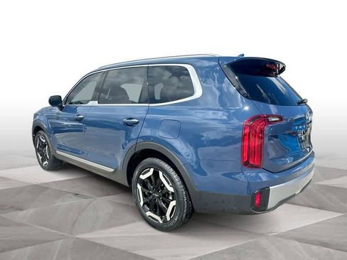 Certified 2023 Kia Telluride S w/ S Sunroof Package image 6