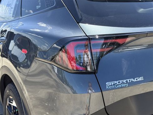 New 2026 Kia Sportage S image 11