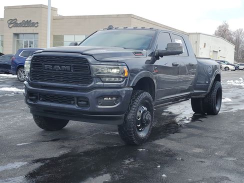 Used 2021 RAM 3500 Limited w/ Night Edition image 32