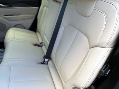 New 2026 Jeep Grand Cherokee Limited AWD/4WD image 10