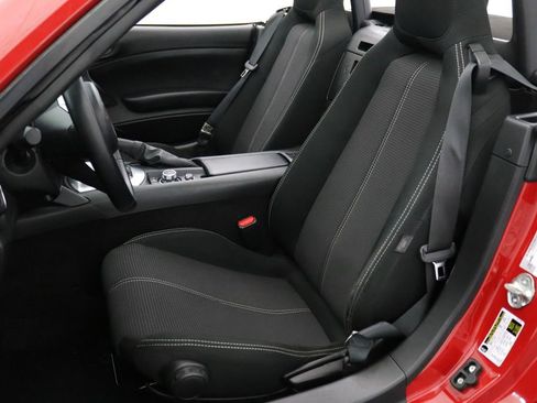 Used 2017 FIAT 124 Spider Classica RWD image 11
