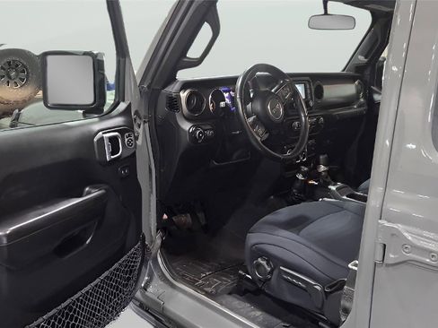 Used 2019 Jeep Wrangler Unlimited Sport S image 12