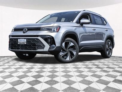 New 2025 Volkswagen Taos SE