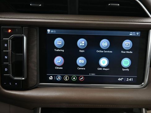 Used 2021 GMC Yukon XL Denali w/ Denali Ultimate Package image 17