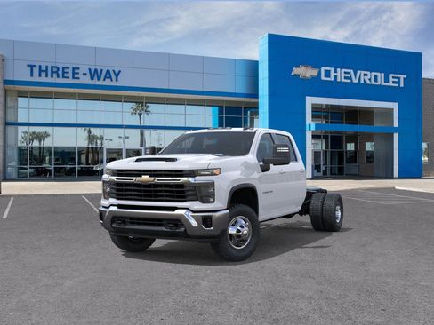 New 2026 Chevrolet Silverado 3500 LT w/ Convenience Package image 8