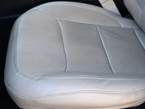 Used 2020 Ford Explorer Limited RWD image 16