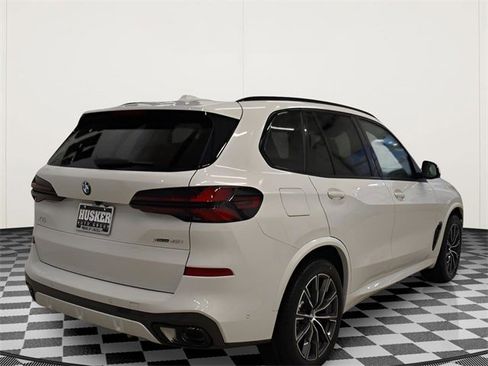 New 2026 BMW X5 xDrive40i w/ M Sport Package image 4