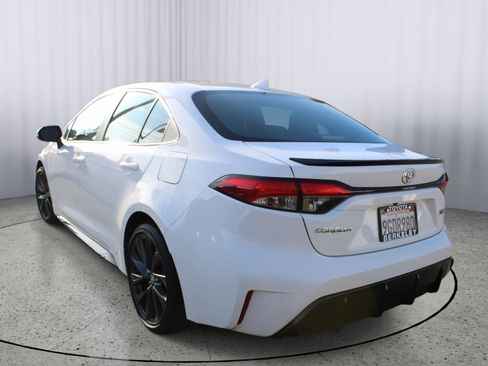 Certified 2023 Toyota Corolla XSE image 5
