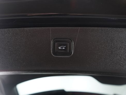 Used 2021 Chevrolet Blazer LT image 19