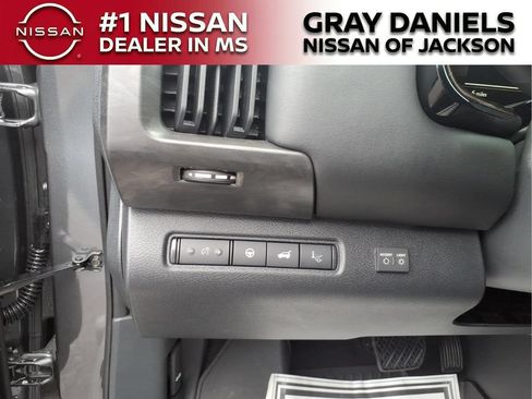 New 2026 Nissan Pathfinder Platinum w/ Accent Package FWD image 22