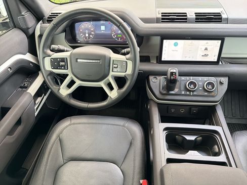 Used 2023 Land Rover Defender 90 S AWD/4WD image 28
