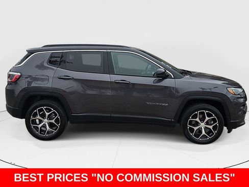 Used 2024 Jeep Compass Limited AWD/4WD image 2