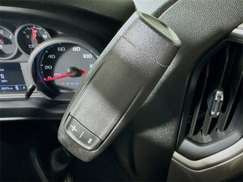 Used 2024 Chevrolet Silverado 1500 Custom image 14