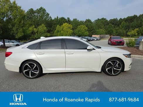 Used 2019 Honda Accord Sport image 6