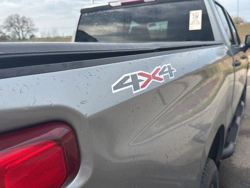 Used 2023 Chevrolet Silverado 1500 Custom image 6