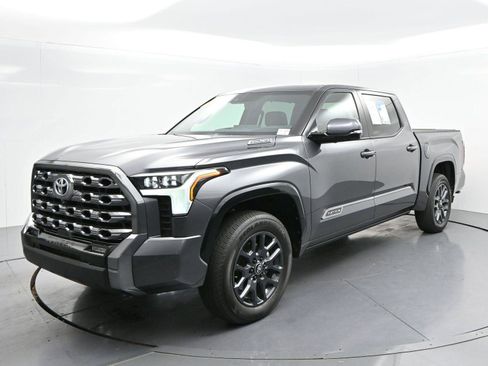 Used 2025 Toyota Tundra Platinum AWD/4WD image 3