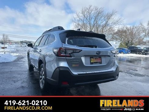 Used 2025 Subaru Outback Premium w/ Popular Package #1A image 12