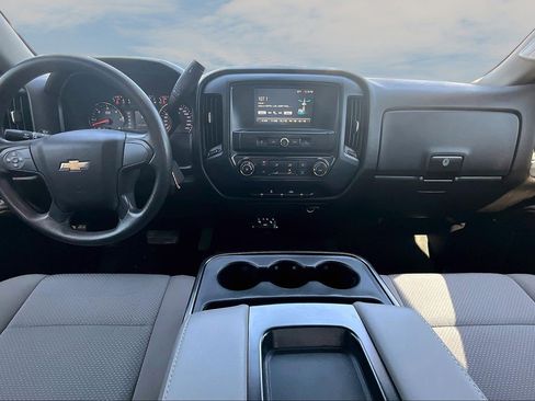 Used 2018 Chevrolet Silverado 1500 Custom w/ Custom Value Package image 8