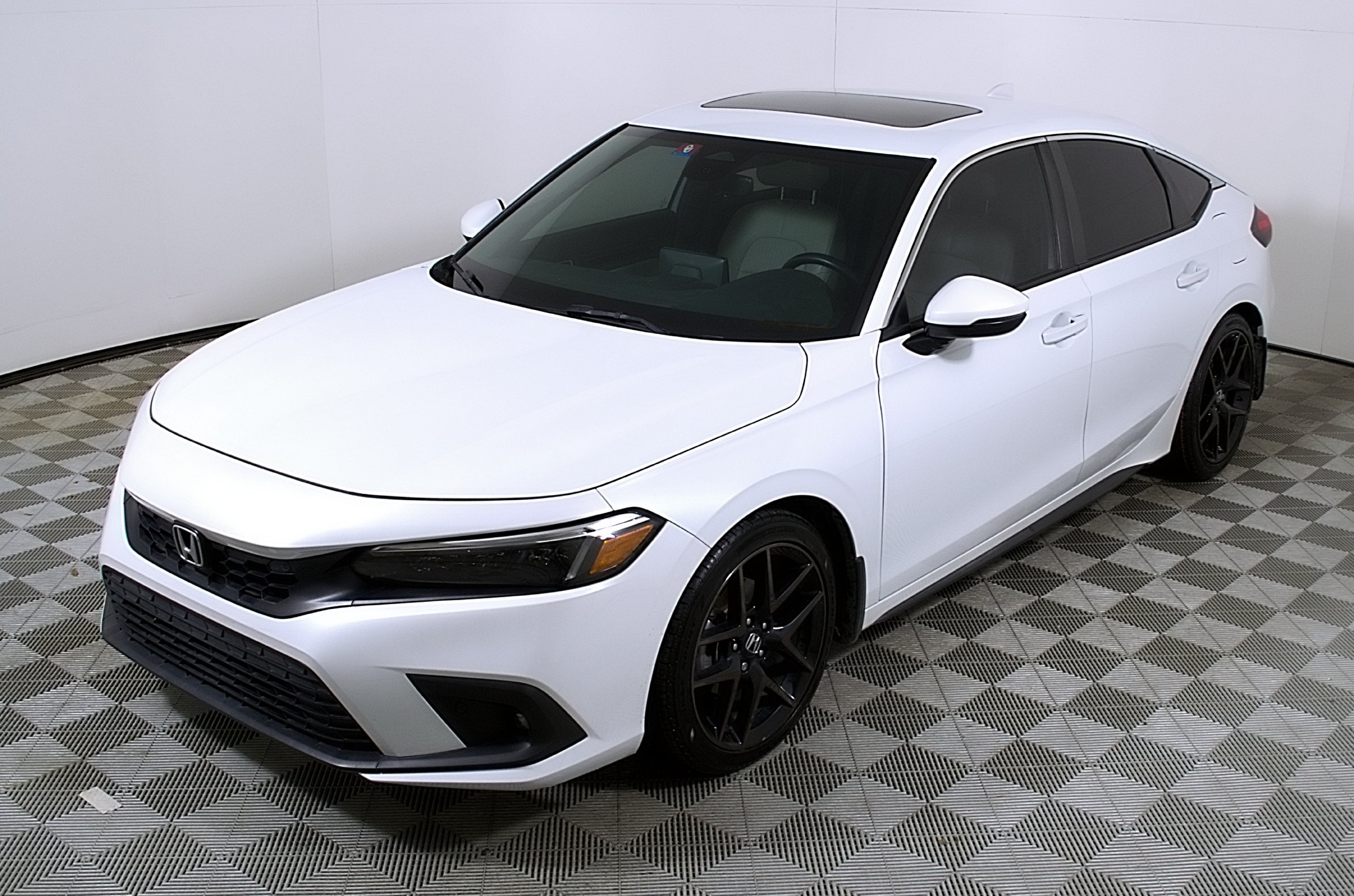 Used 2022 Honda Civic Sport Touring image 3